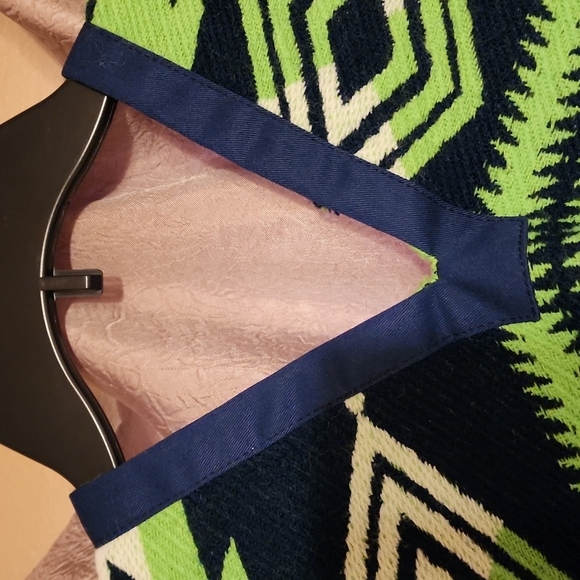 SEATTLE SEAHAWKS PONCHO **NWOT ** - Picture 5 of 5